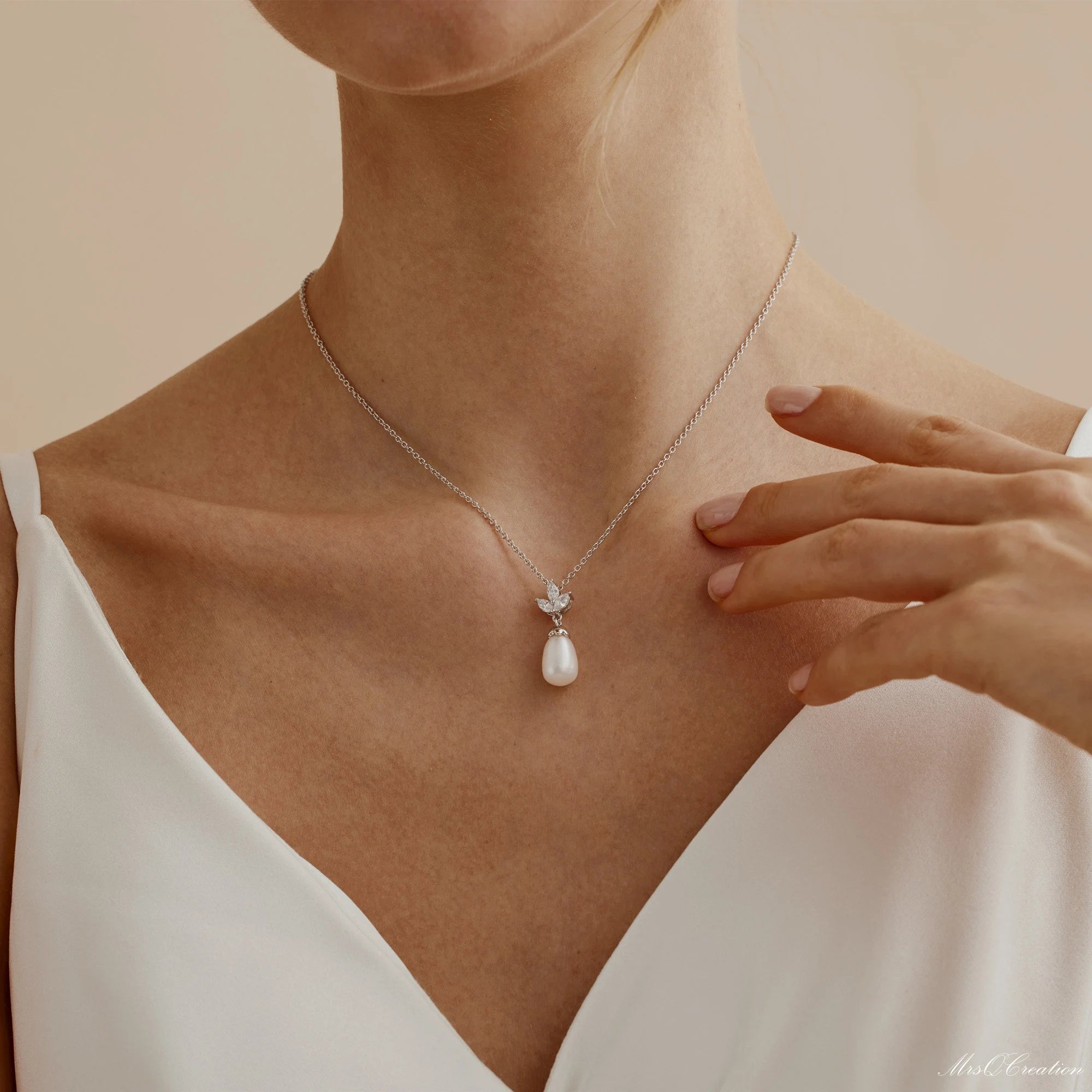 Eternal Pearl & Diamond Necklace – a Whisper of Elegance for Life’S Most Beautiful Moments